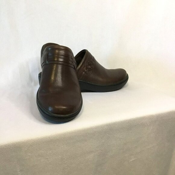 Collection by Clarks Mules Women's Size 8 Brown Leather Worn Once All Seasons - Picture 2 of 12